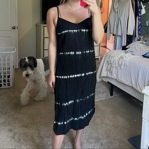 Velvet Heart Black and white tie dye midi dress